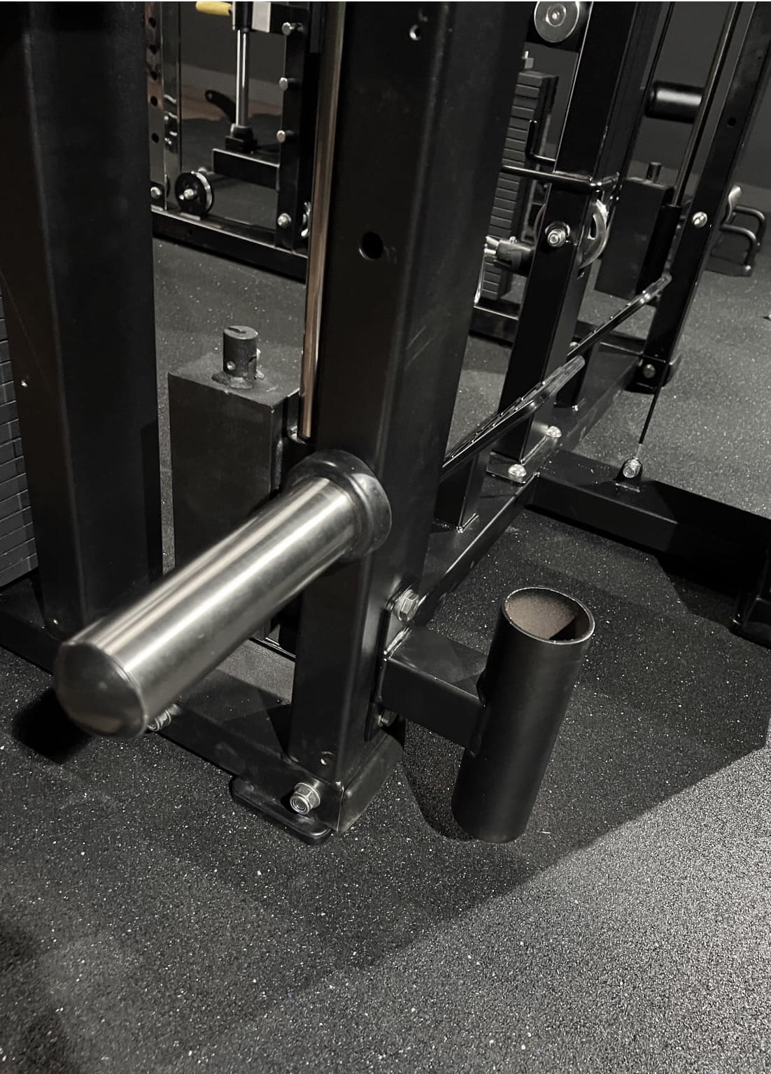 Multi Kraftstation Krypton Sport XF-405 PRO MAX mit Smith-Maschine, 3 Gewichtsblöcke à 120 kg, Latzug, Dips, Landmine, Lever Arms, Gesamtgewicht 770kg, mattschwarz