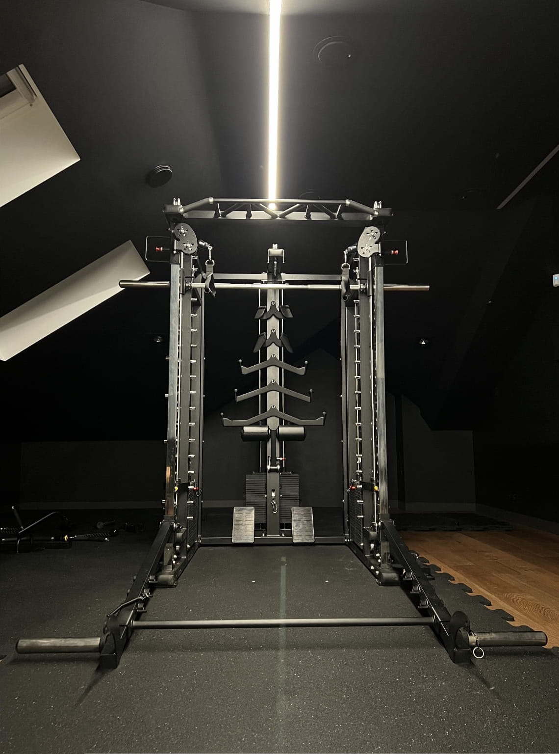 Multi Kraftstation Krypton Sport XF-405 PRO MAX mit Smith-Maschine, 3 Gewichtsblöcke à 120 kg, Latzug, Dips, Landmine, Lever Arms, Gesamtgewicht 770kg, mattschwarz