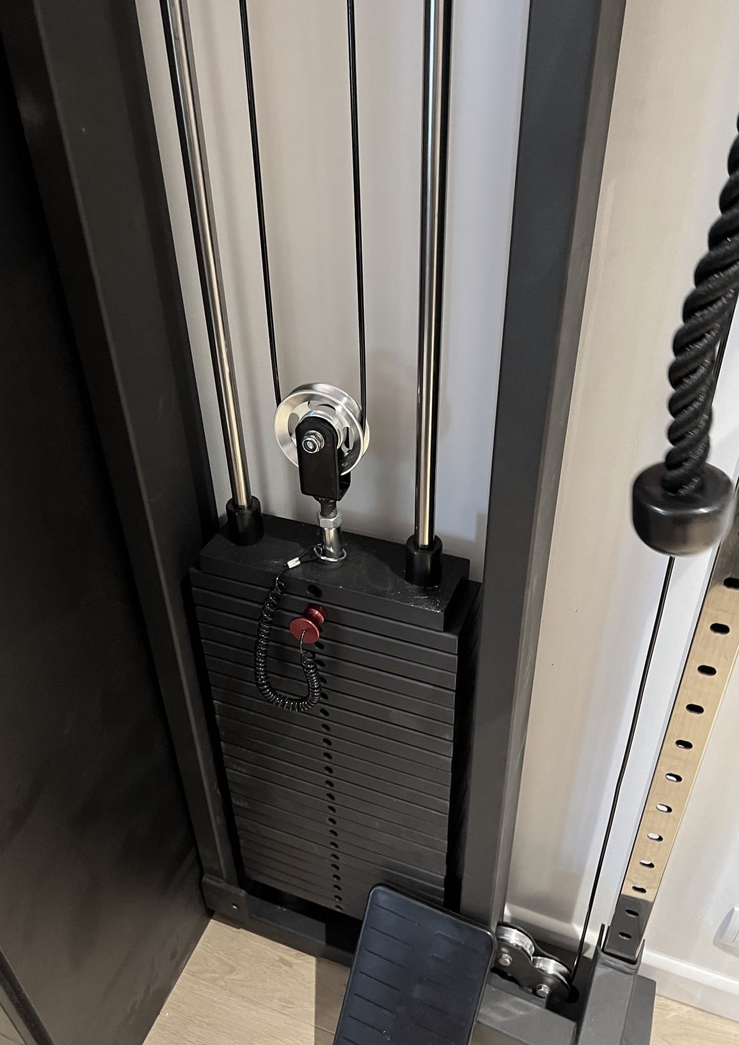 Kabelzug Krypton XC-205 LATZUG, 120 kg Gewichtsblöcke, 250 kg, mattschwarz