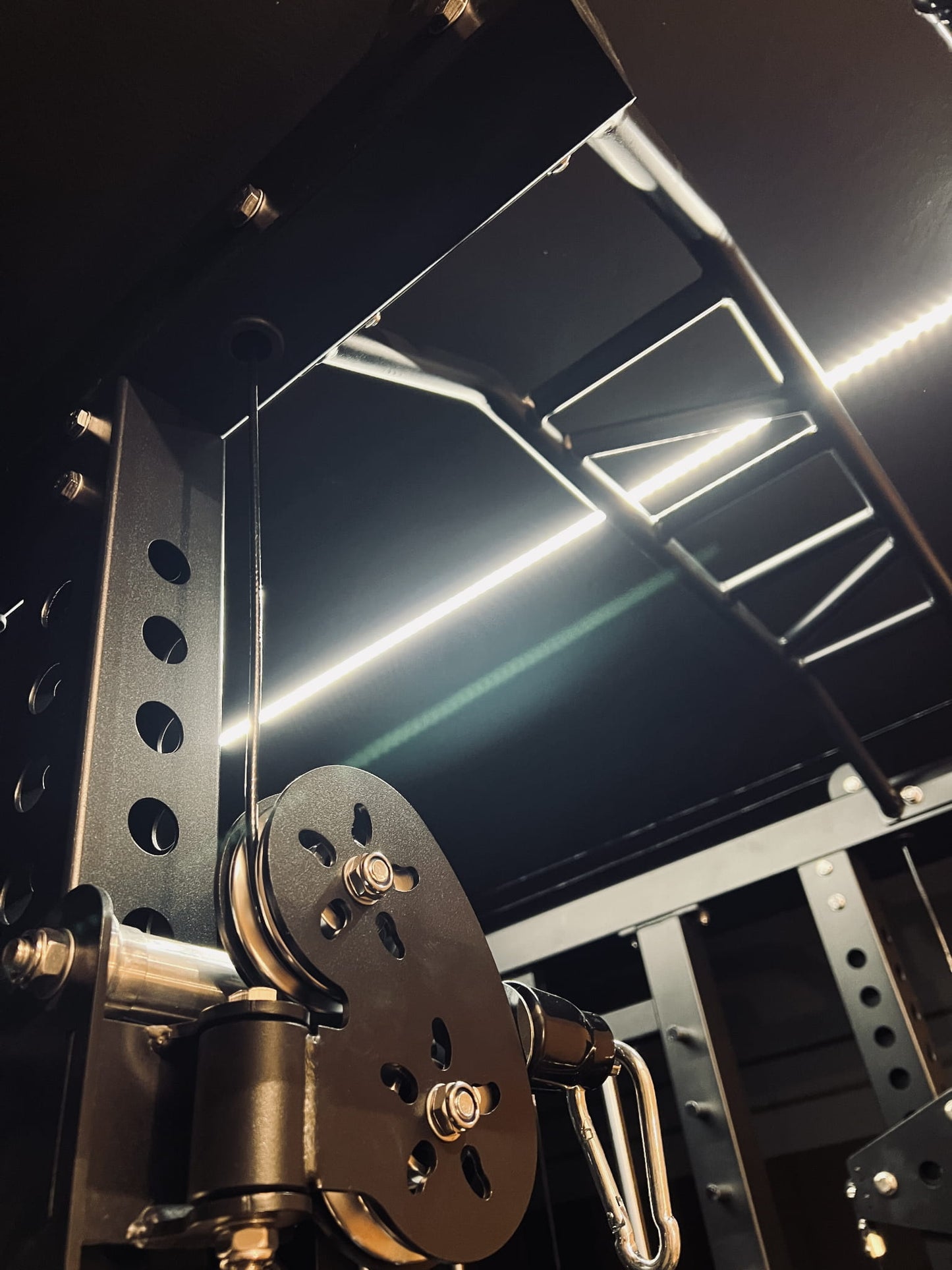 Multi Kraftstation Krypton Sport XA-205 SMITH MASCHINE mit Latzug 1:1, 2x110 kg Gewichtsblöcke, Dips, Gesamtgewicht 590 kg, mattschwarz