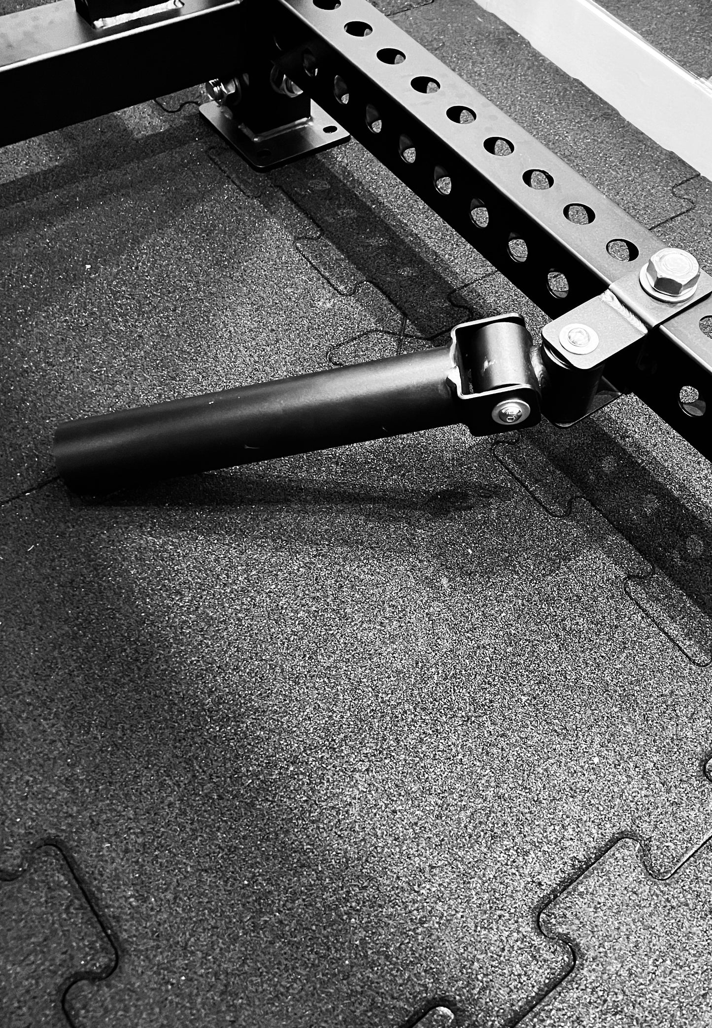 Multi Kraftstation Krypton Sport XA-205 SMITH MASCHINE mit Latzug 1:1, 2x110 kg Gewichtsblöcke, Dips, Gesamtgewicht 590 kg, mattschwarz
