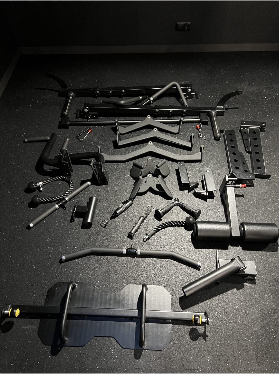 Multi Kraftstation Krypton Sport XF-405 PRO mit Smith-Maschine, 3 Gewichtsblöcke à 120 kg, Latzug, Dips, Landmine, Lever Arms, Gesamtgewicht 720kg, mattschwarz