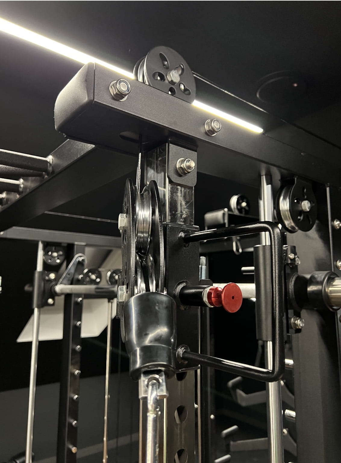 Multi Kraftstation Krypton Sport XF-405 PRO MAX mit Smith-Maschine, 3 Gewichtsblöcke à 120 kg, Latzug, Dips, Landmine, Lever Arms, Gesamtgewicht 770kg, mattschwarz